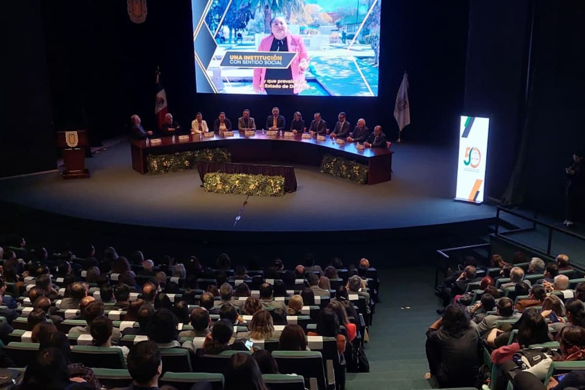 Celebra UABC 50 años de la Facultad de Derecho
