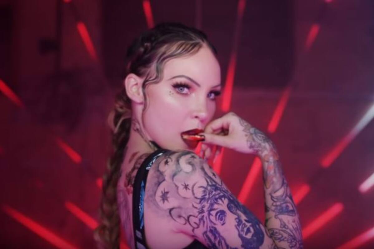 VIDEO: Belinda y Los Ángeles Azules estrenan clip de 'Amor a primera vista'