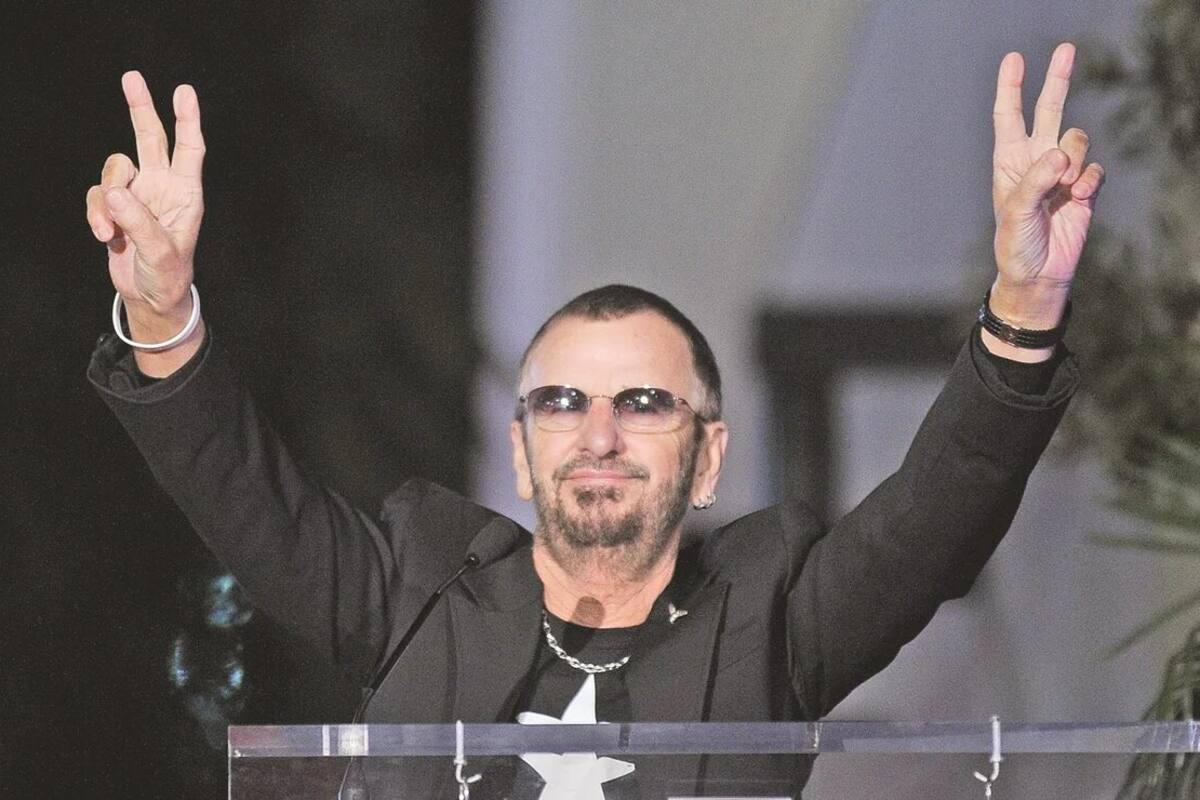 Ringo Starr felicita a John Lennon por su cumpleaños... un mes antes