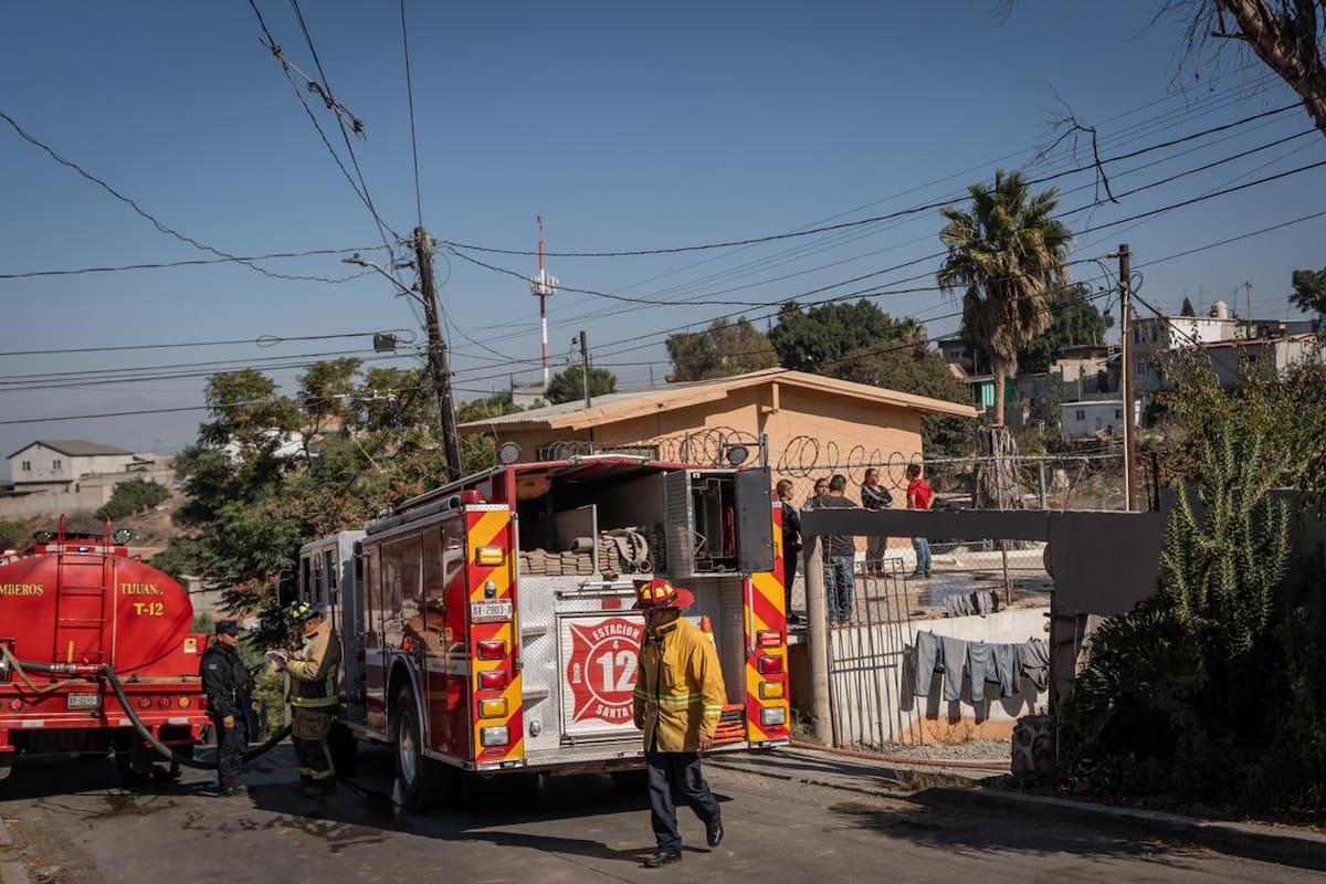 No se registraron personas lesionadas la vivienda se consumió por completo dejando una mujer y a sus dos hijos sin hogar. Foto: Border zoom