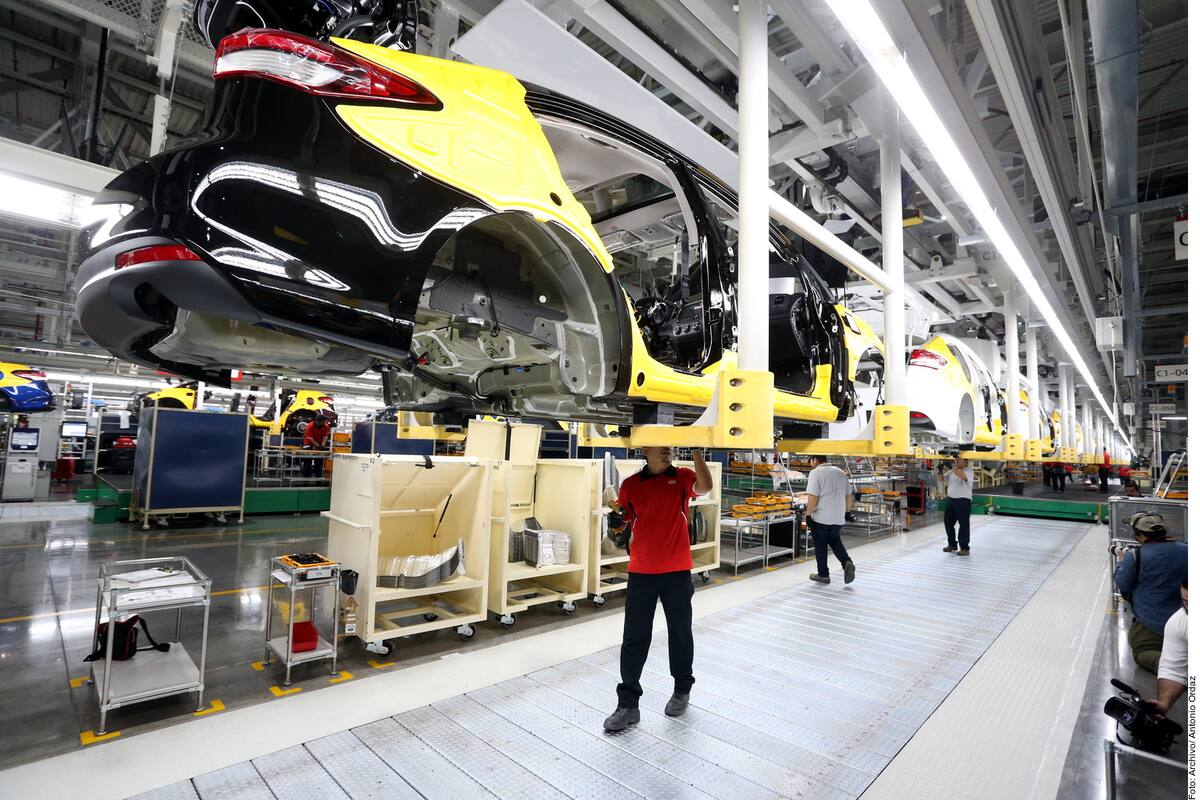 SE alista reapertura de industria automotriz en México, EU y Canadá