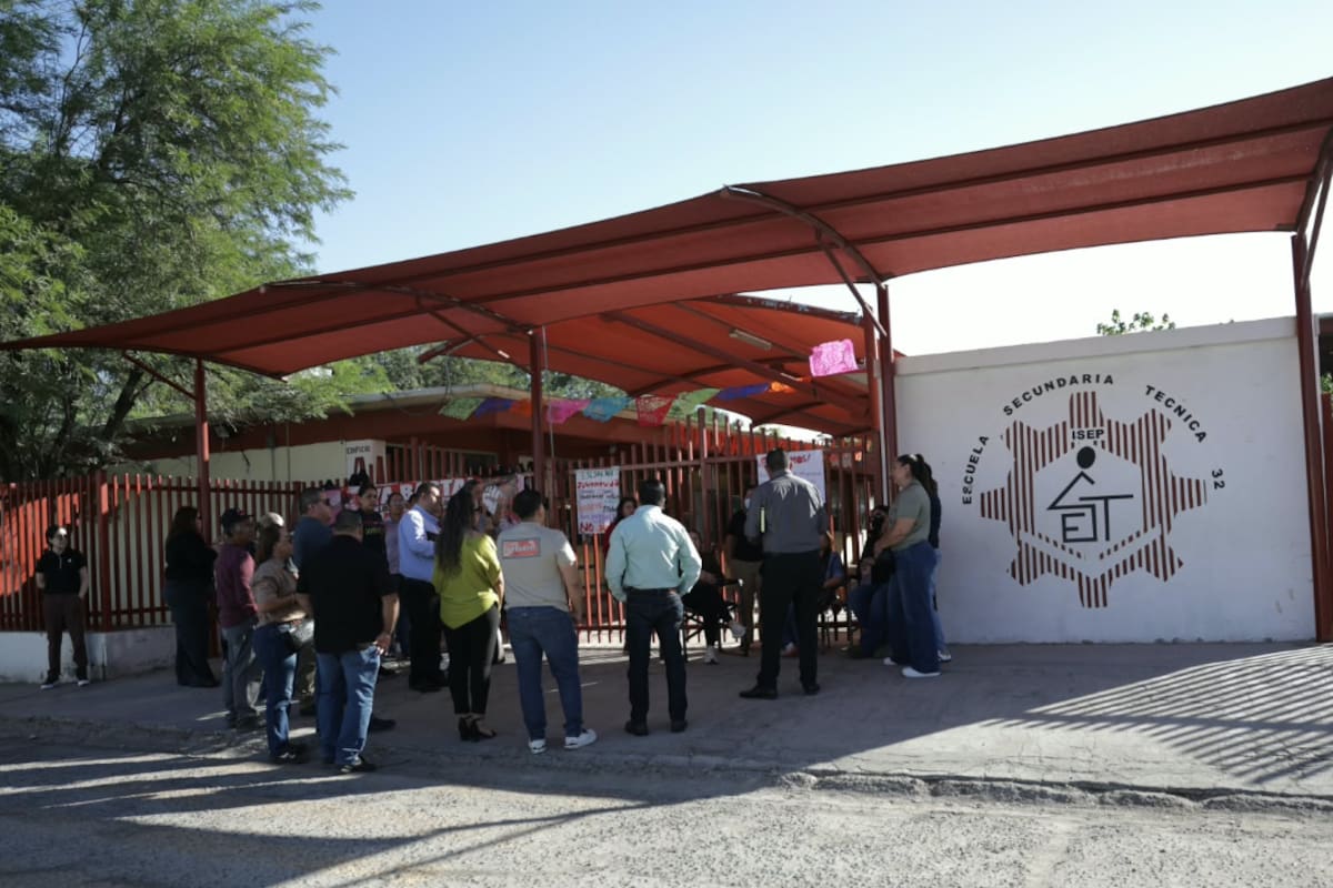 Atienden falta de maestros en la Secundaria Técnica 32 de Mexicali