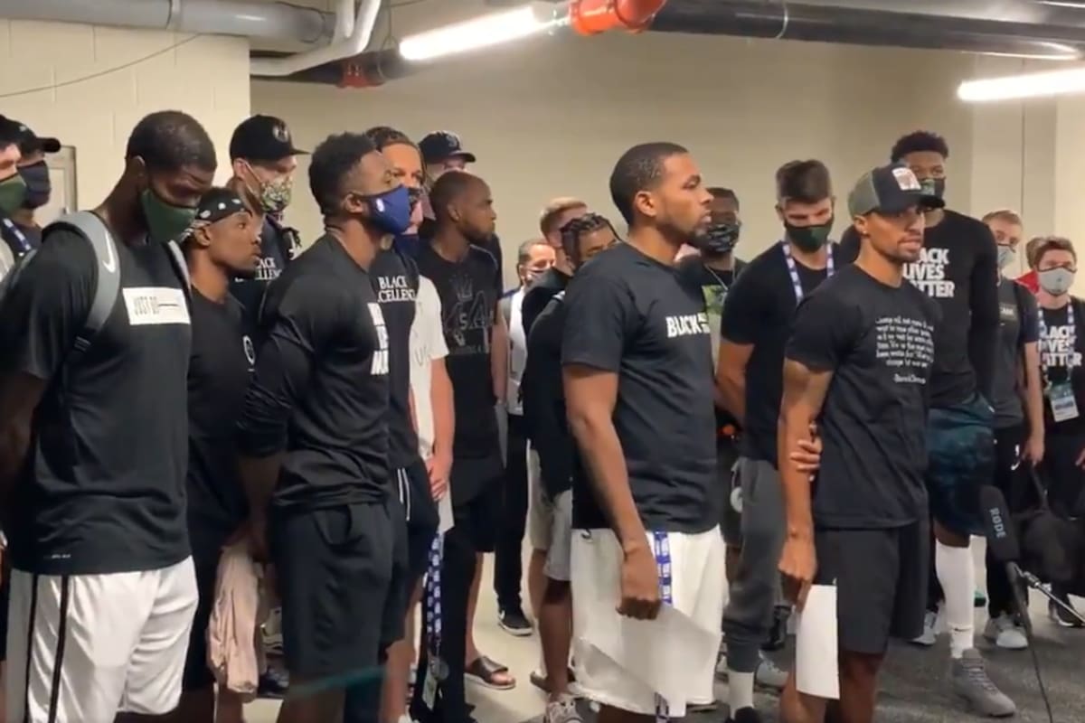 Los Bucks se dirigen ante la prensa para exigir justicia por Jacob Black