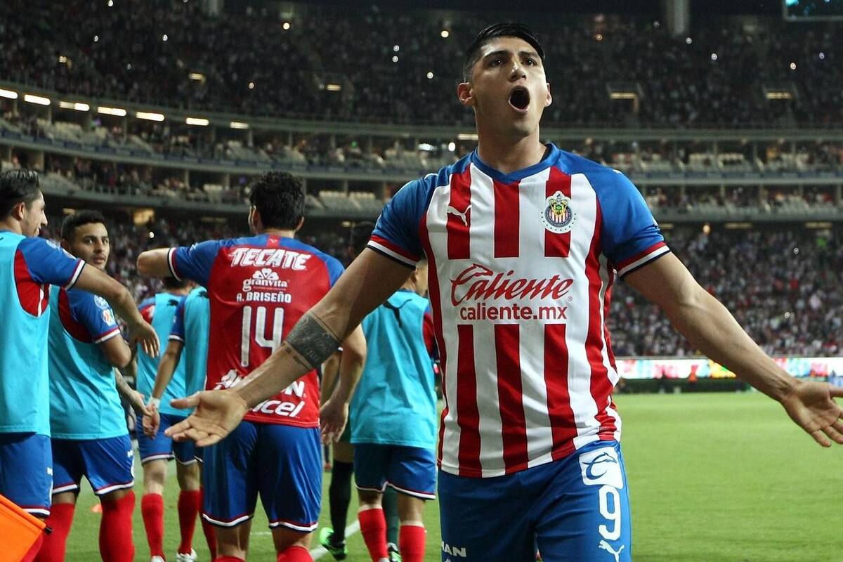 Alan Pulido quería permanecer en Chivas
