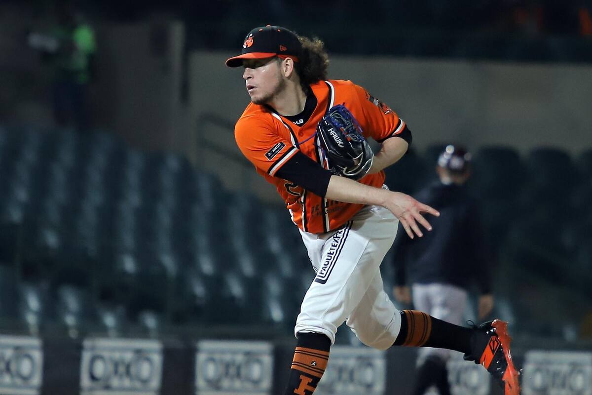 Naranjeros vuelven a ganarle una serie a Tomateros y Wílmer Ríos alcanza liderato de victorias