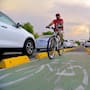 Ciclovías de Hermosillo necesitan protección, mantenimiento y tramos continuos para evitar que ciclistas se incorporen al tráfico