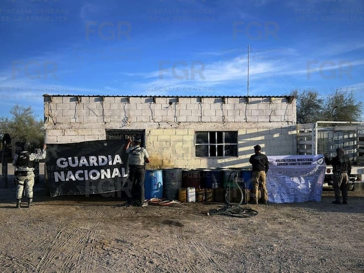 FGR aseguró más de 2 mil litros de diésel en cateo a inmueble usado para huachicol en carretera de Sonoyta