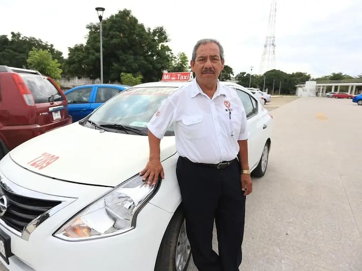 Ramón Marquin, taxista de Mérida devuelve 300 mil pesos a adulto mayor y recibe reconocimiento oficial
