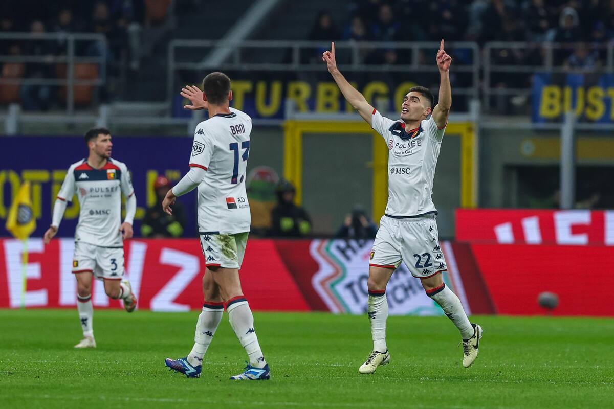 Johan Vásquez completó el partido en la victoria del Genoa frente al Empoli