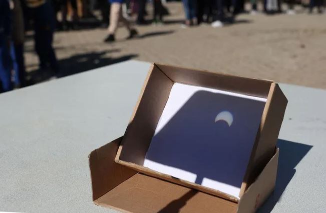 Proyector Estenopeico