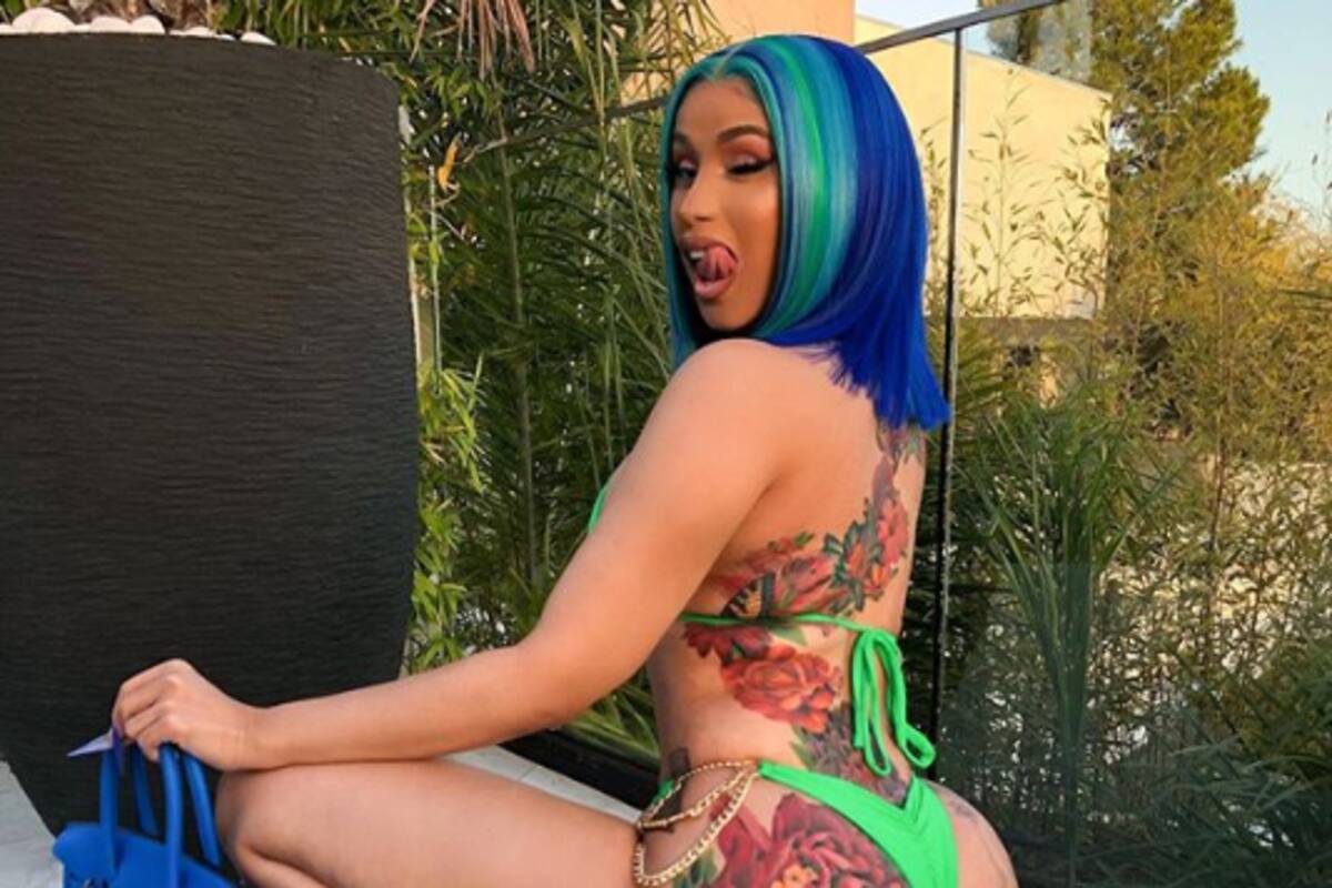 Cardi B presume nuevo tatuaje