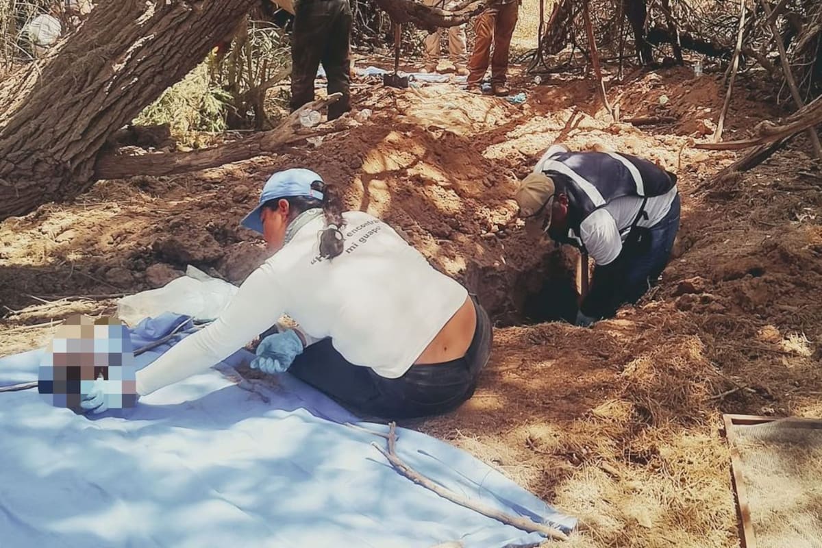 Colectiva Guerreras Buscadoras de Cajeme localizan tres osamentas durante búsqueda en Bácum