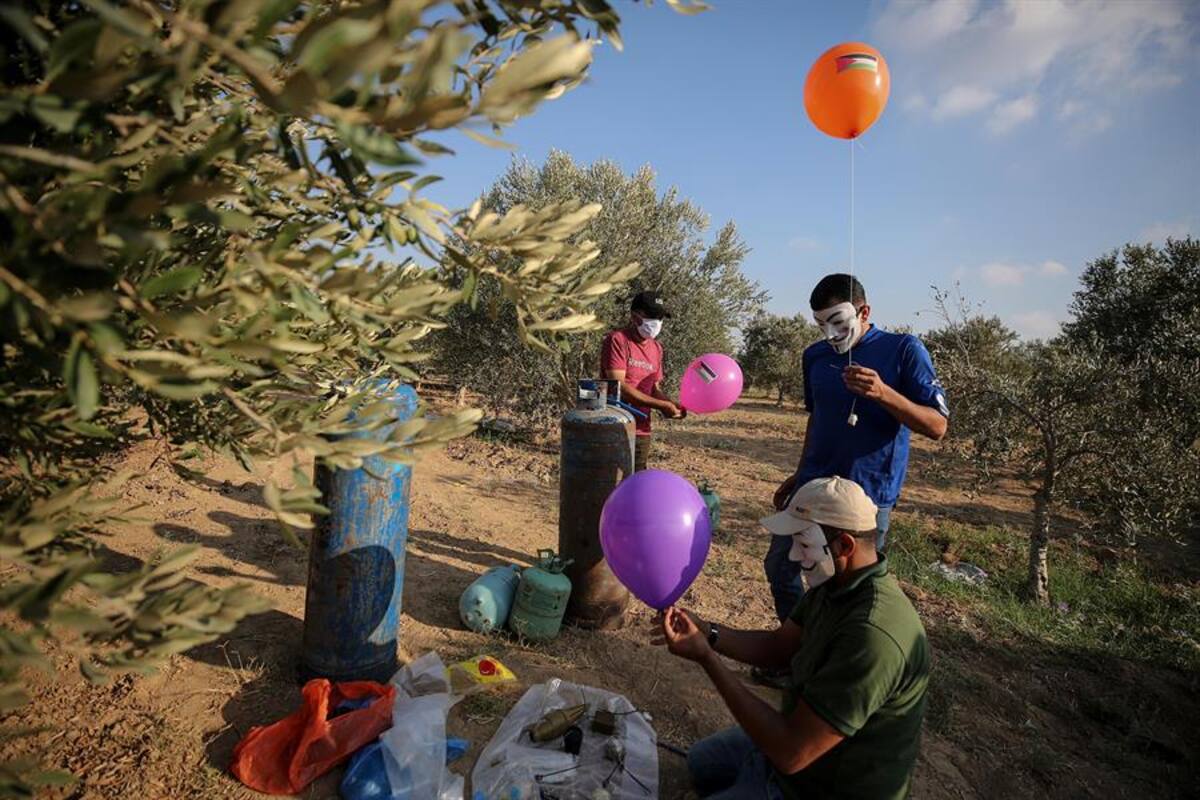 Israel bombardea por octava noche consecutiva en Gaza tras disparo de cohete