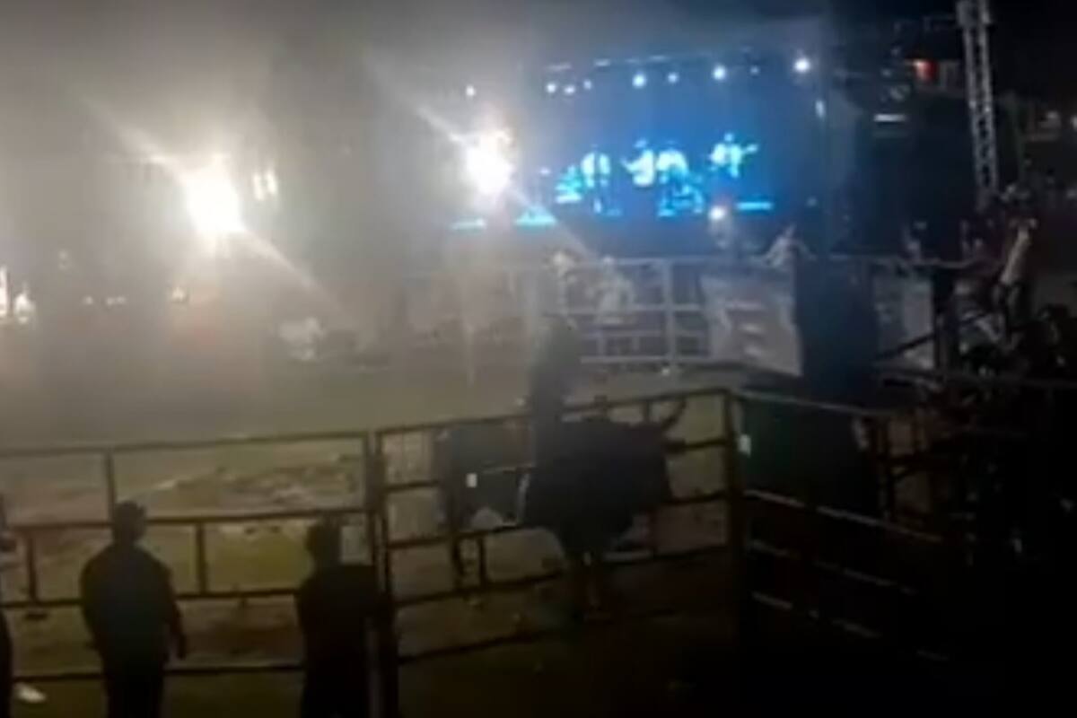 Realizan jaripeo en Oaxaca con más de 2 mil personas pese a restricciones por Covid-19