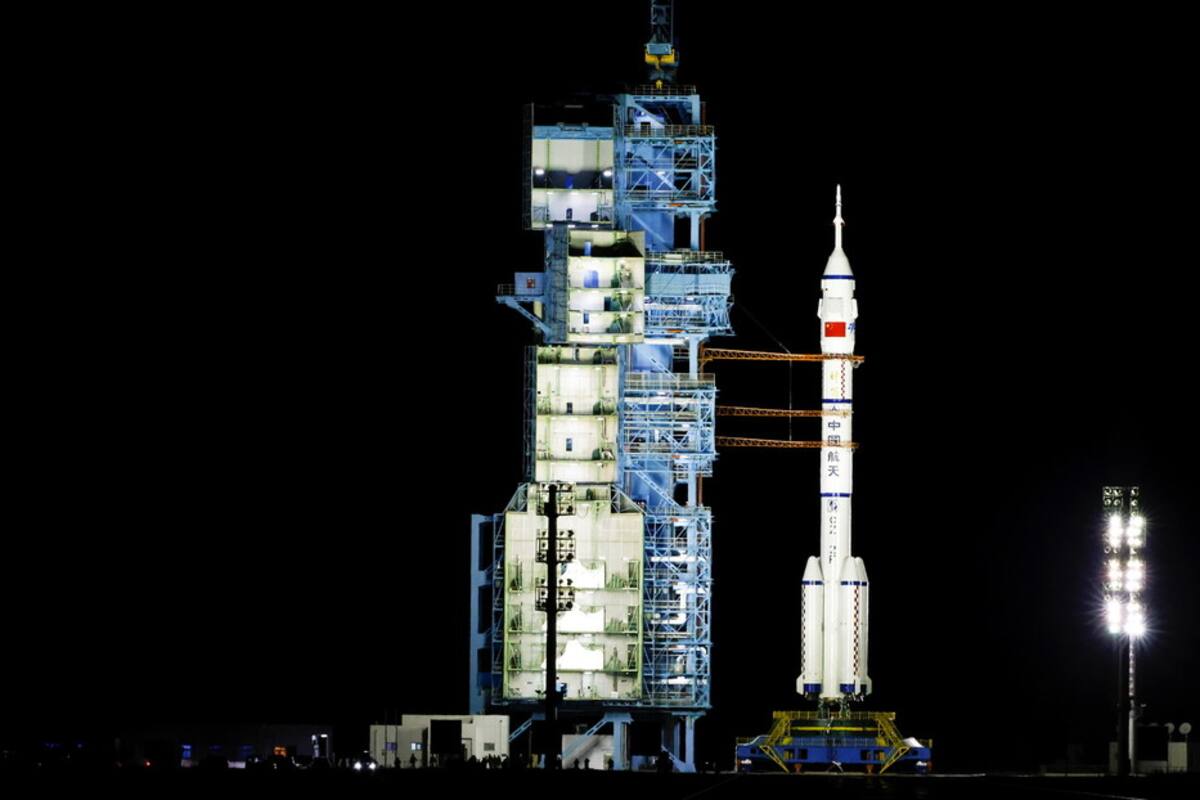 China lanza la nave espacial Shenzhou-13 rumbo a su estación espacial