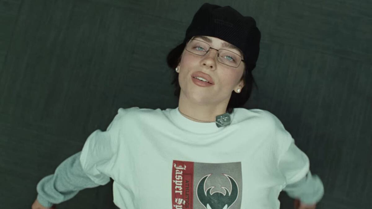 Billie Eilish lanza el video musical de "Birds Of A Feather" / Foto: Especial