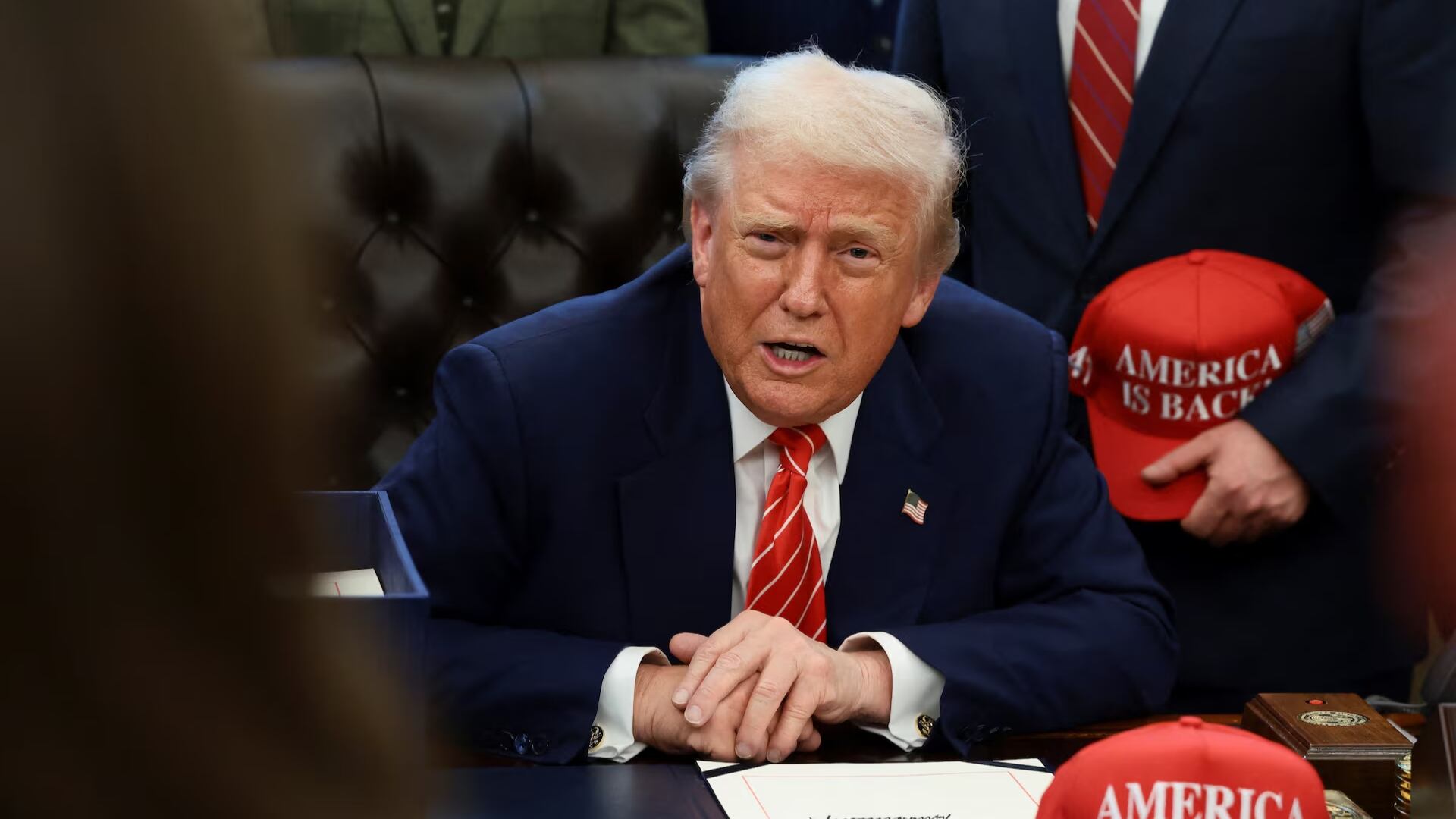 El presidente Donald Trump anunció que planea lanzar ataques militares terrestres en América Latina contra objetivos vinculados al narcotráfico, pese al rechazo de países como México y Colombia. (Reuters)