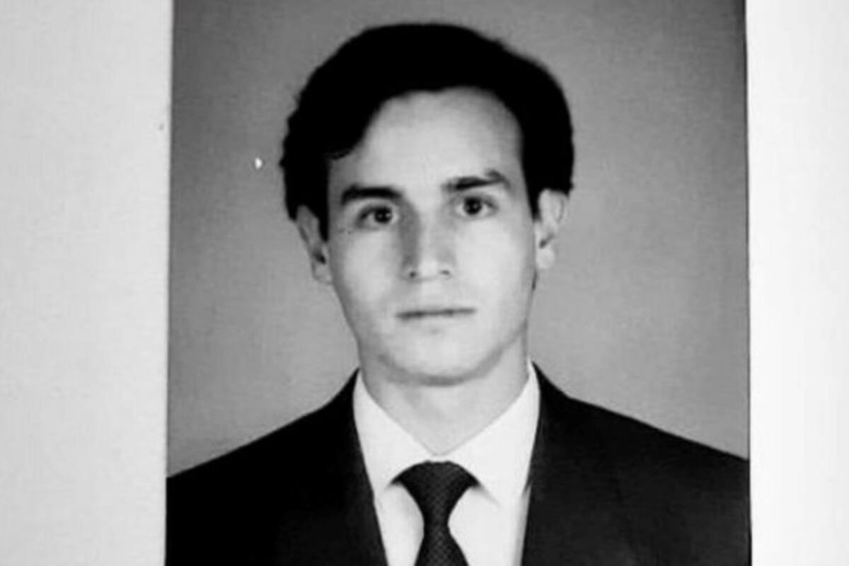 Causan sensación fotos de Hugo López-Gatell de cuando era joven