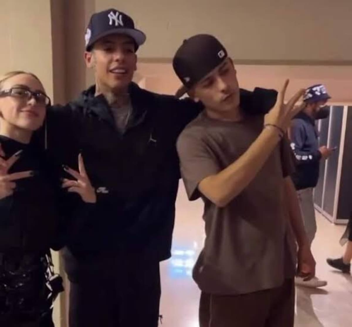 Nicki Nicole al lado de Natanael Cano y su ex pareja, Trueno