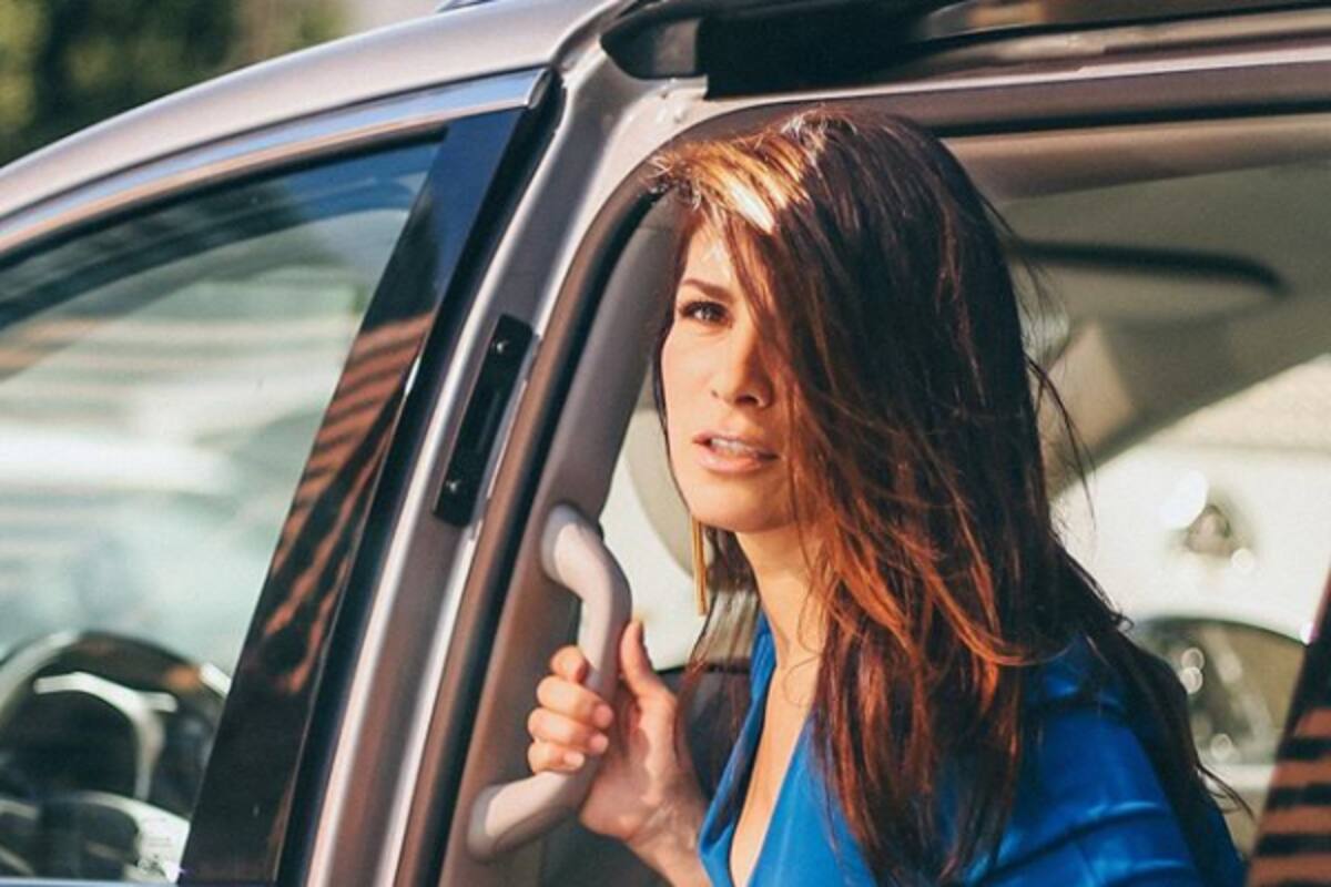 Alessandra Rosaldo presume pantalones cortos en sensual baile