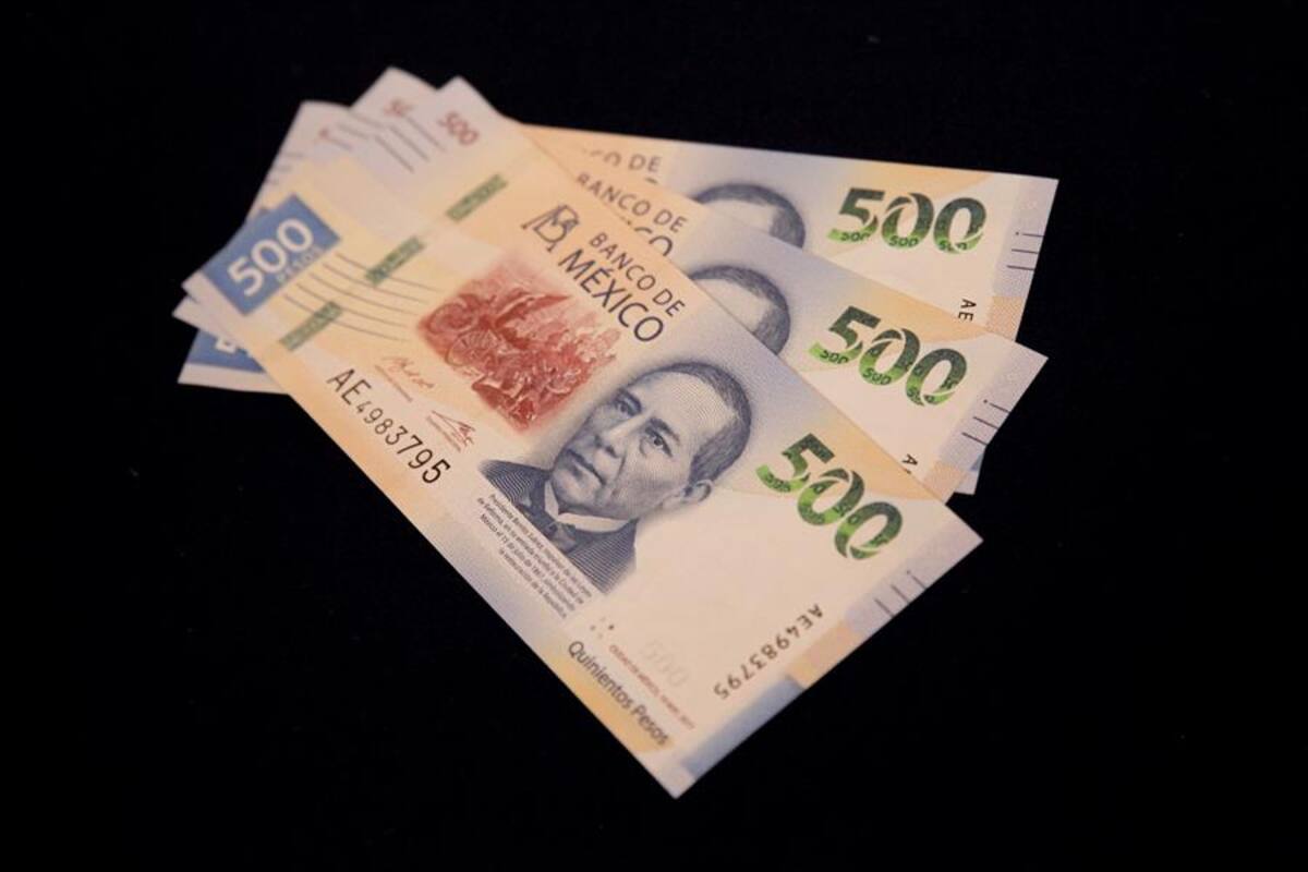 Peso mexicano se aprecia un 2,7 % respecto al dólar