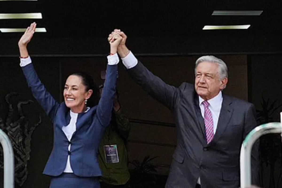 Claudia Sheinbaum se despide de AMLO como presidente con emotivo video