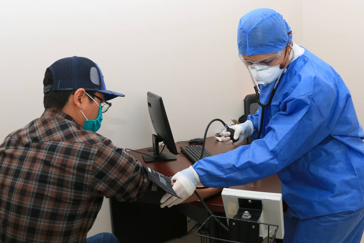 México informa de 8 mil 458 casos de Covid-19 en 24 horas y marca récord de contagios