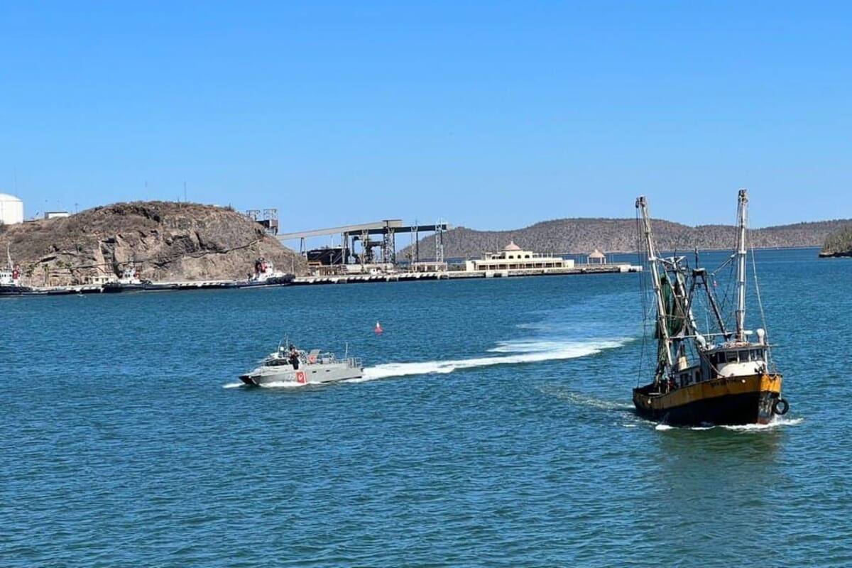 Asegura Semar barco con producto marino en veda en Guaymas