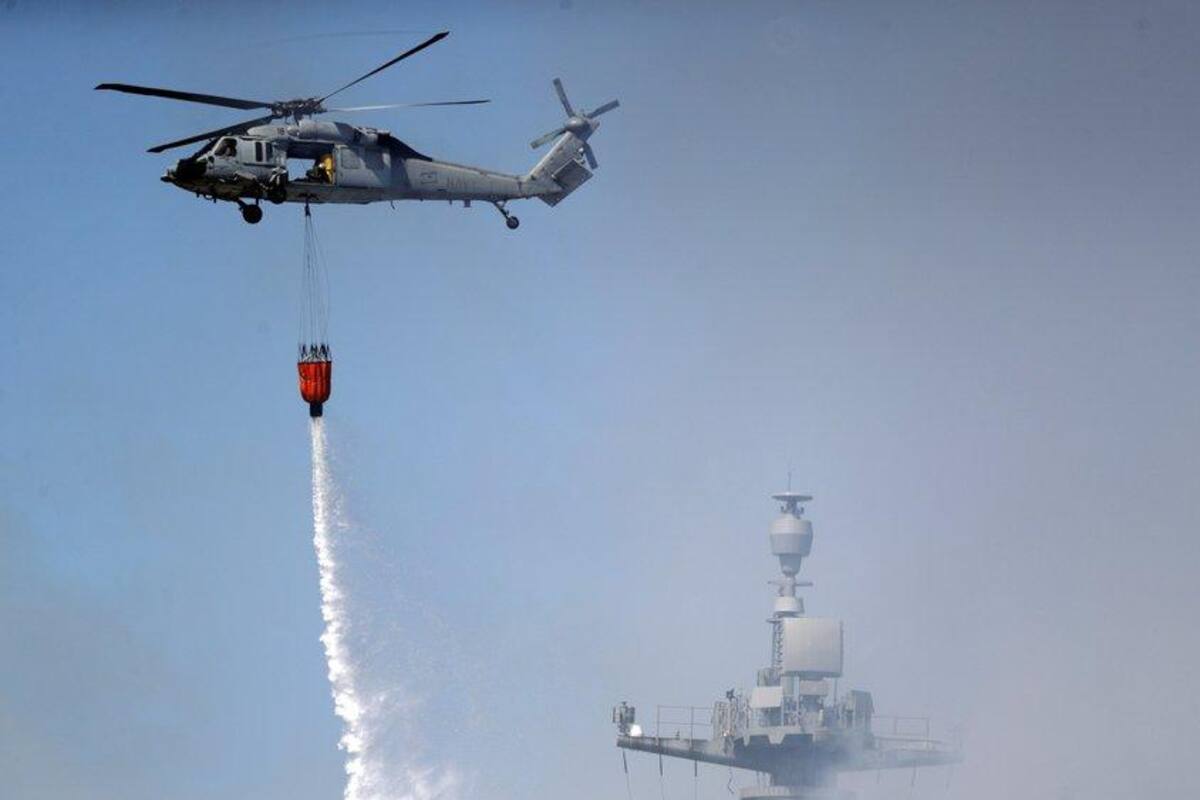Fuego en buque Bonhomme Richard de la Armada de EU podría apagarse en 24 horas: oficial de Marina