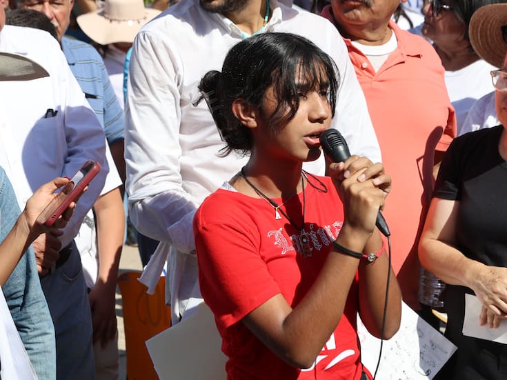 Jóvenes de la Generación Z encabezaron marchas en Cajeme y Nogales para exigir seguridad, justicia y paz tras el asesinato del alcalde de Uruapan