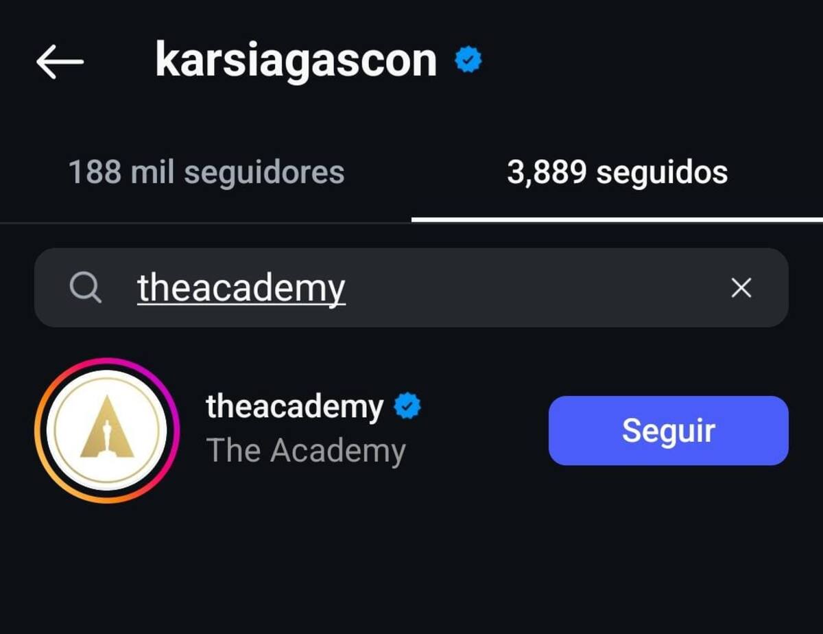 Karla Sofía Gascón aún sigue a la Academia en Instagram