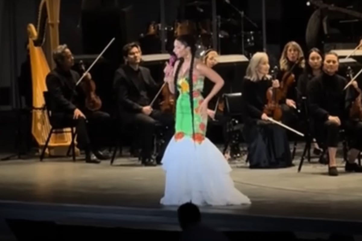 Ángela Aguilar dedica canción a Christian Nodal en el Hollywood Bowl tras polémica entrevista con Adela Micha