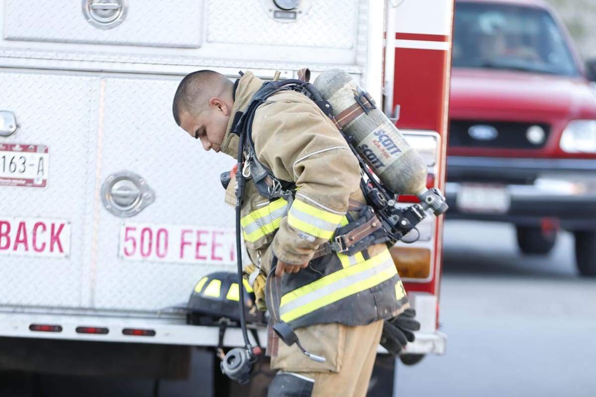 La afectada consumió un químico altamente peligroso al interior del CEJUM en la colonia Camino Verde; fue atendida por Bomberos y trasladada a un hospital para recibir atención especializada. Foto: Border ZOOM