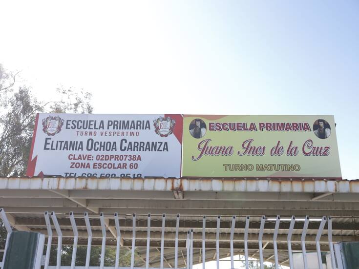 Padres de familia toman primaria Juana Inés de la Cruz por falta de maestro