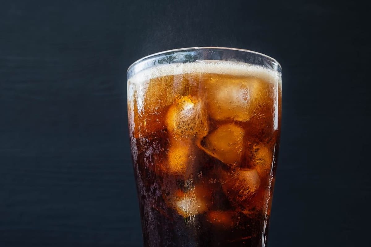 Con o sin azúcar: Estudios advierten que el peligro del consumo frecuente de refrescos va más allá de la diabetes, causando posible afectación a diferentes órganos del cuerpo