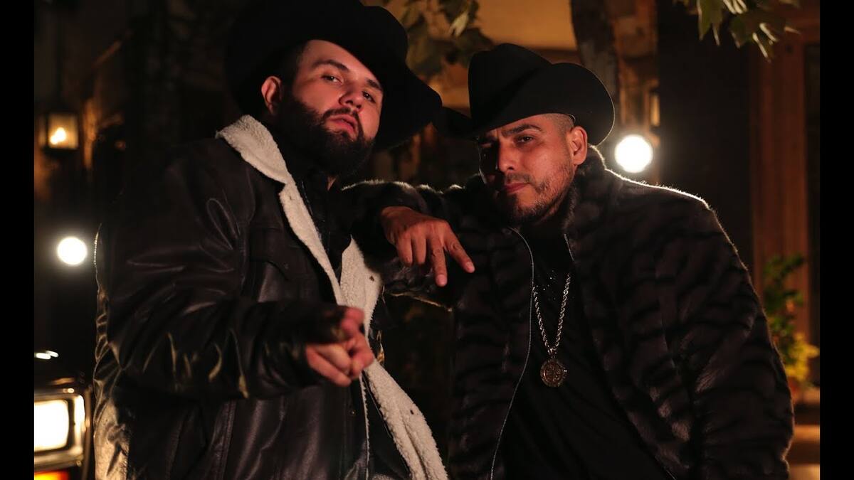 La relación que comparten Carín León y Epinoza Paz es únicamente profesional.