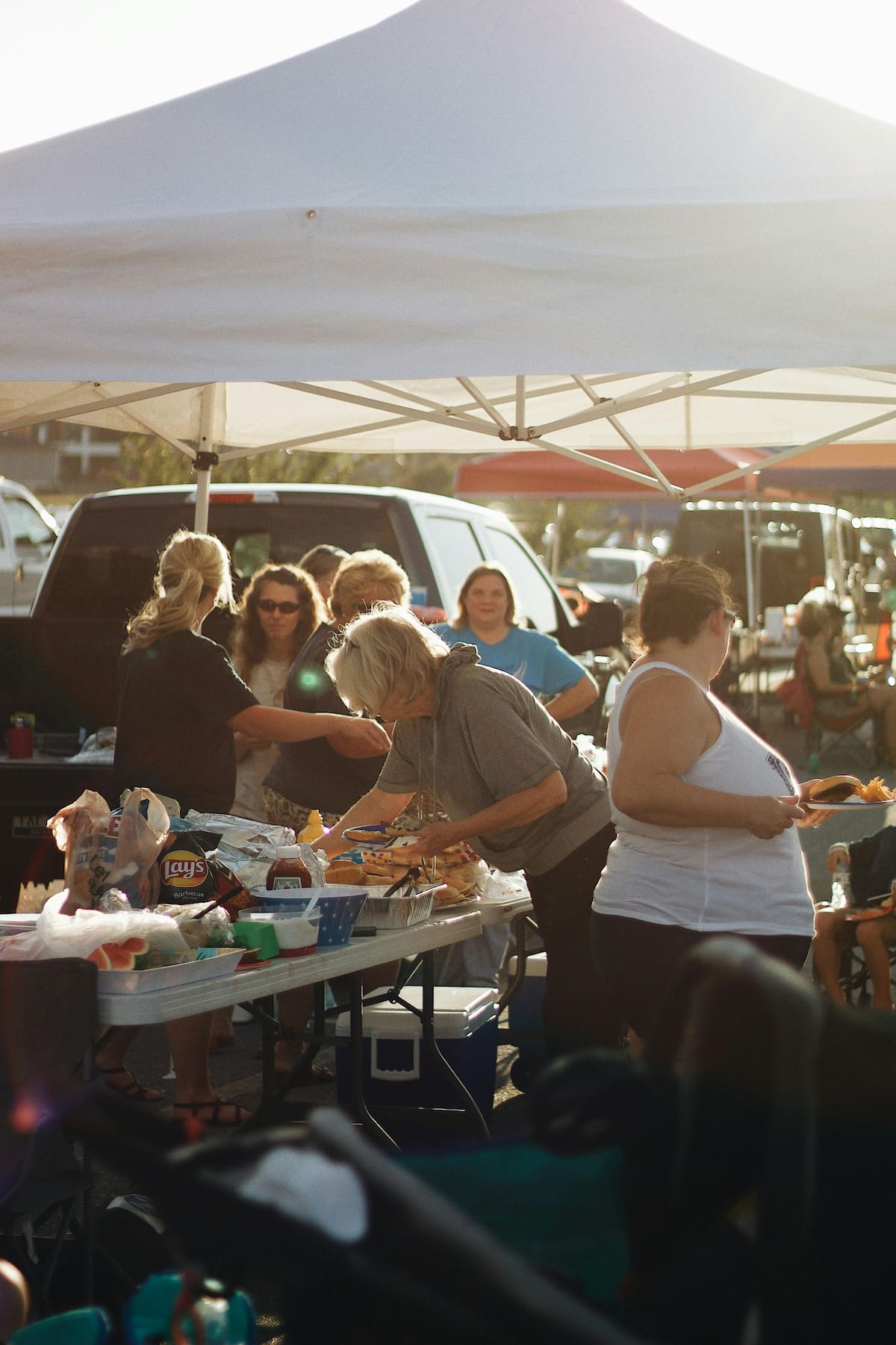 El tailgating antes de los partidos de futbol es parte de la cultura estadounidense. (Foto: Pexels)