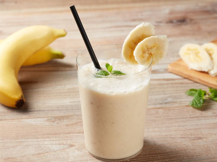 Licuado de platano y naranja: una bebida práctica para la salud diaria