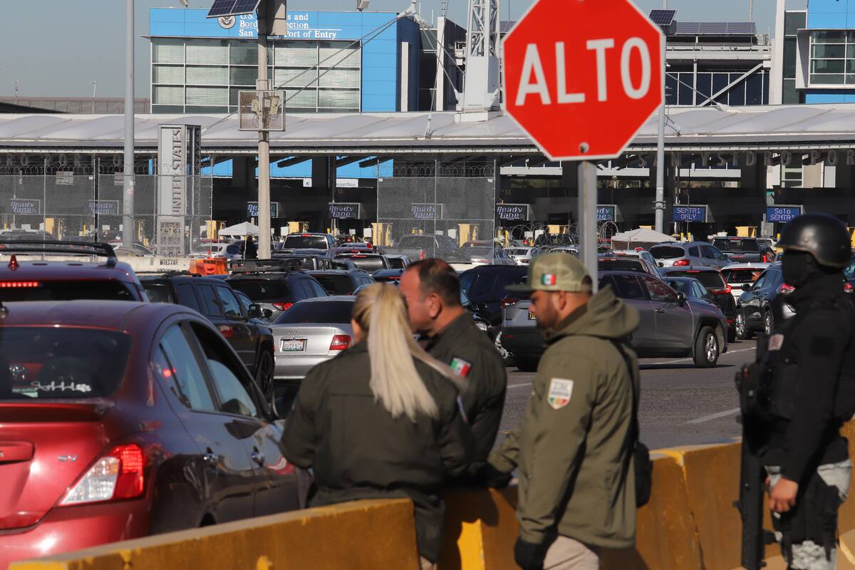 Buscan limitar cruce de migrantes hacia las zonas pobladas