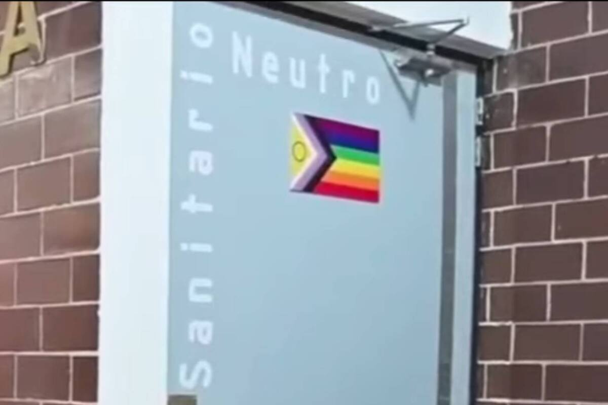 VIDEO: Facultad de Química de la UNAM inaugura su primer baño neutro