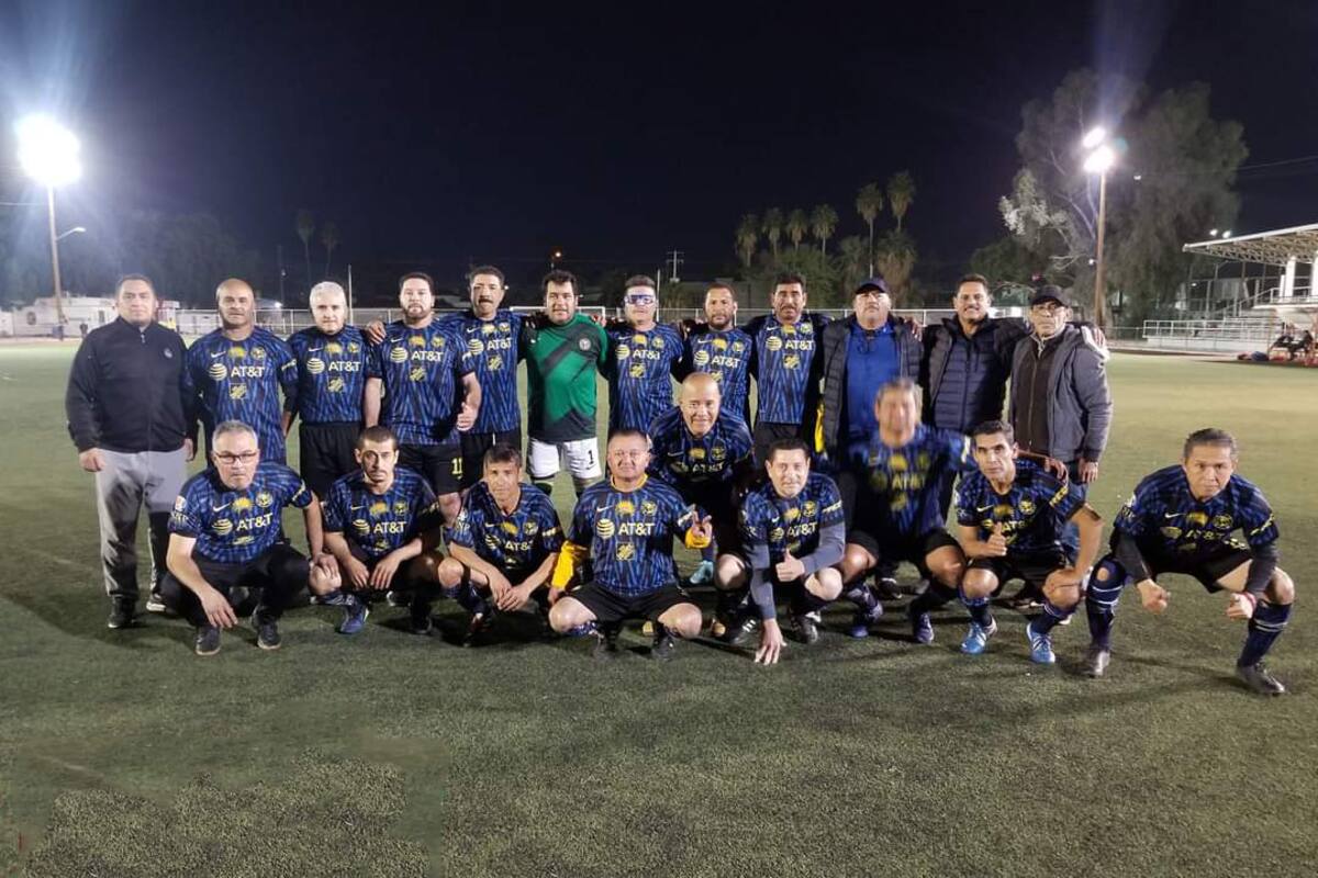 Lista la final en la liga de los 50´s v