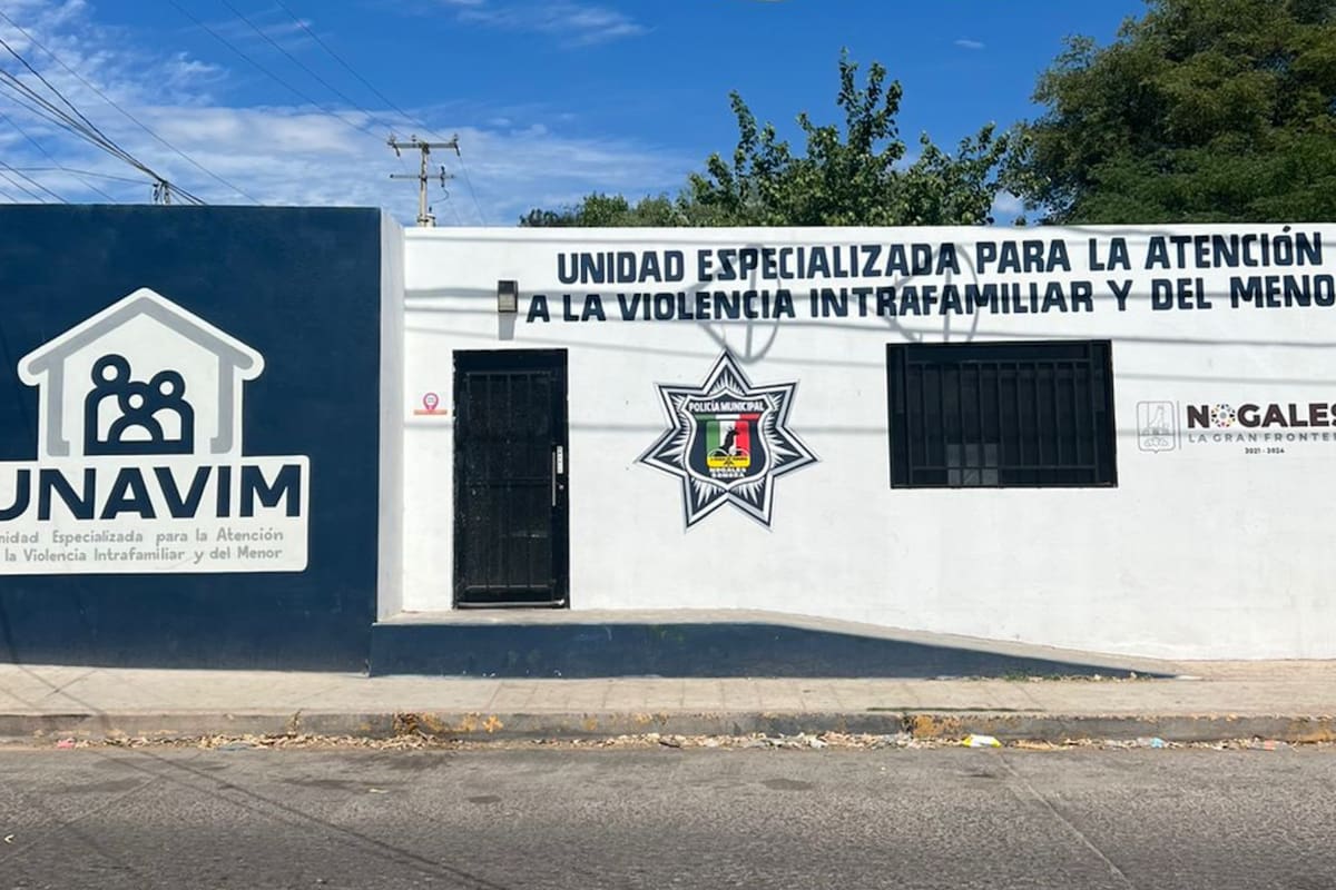 Hombre golpea a esposa tras sorprenderla revisándole el teléfono