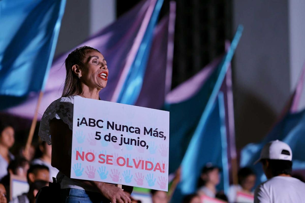 Se destacaron avances como la Ley 5 de Junio, los protocolos de prevención en estancias infantiles y la expropiación del terreno de la guardería para convertirlo en un sitio de memoria. Foto: Julio A. Clark