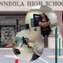 Maestra hizo twerking, gritó, hizo comentarios sexuales y presuntamente agredió a estudiante en secundaria de Florida