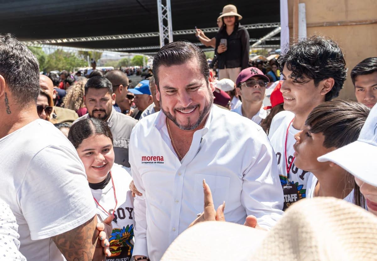 Ismael Burgueño Ruiz dirigió un mensaje a más de 10 mil asistentes reunidos en la Unidad Deportiva Mariano Matamoros, en Tijuana. Foto: Cortesía