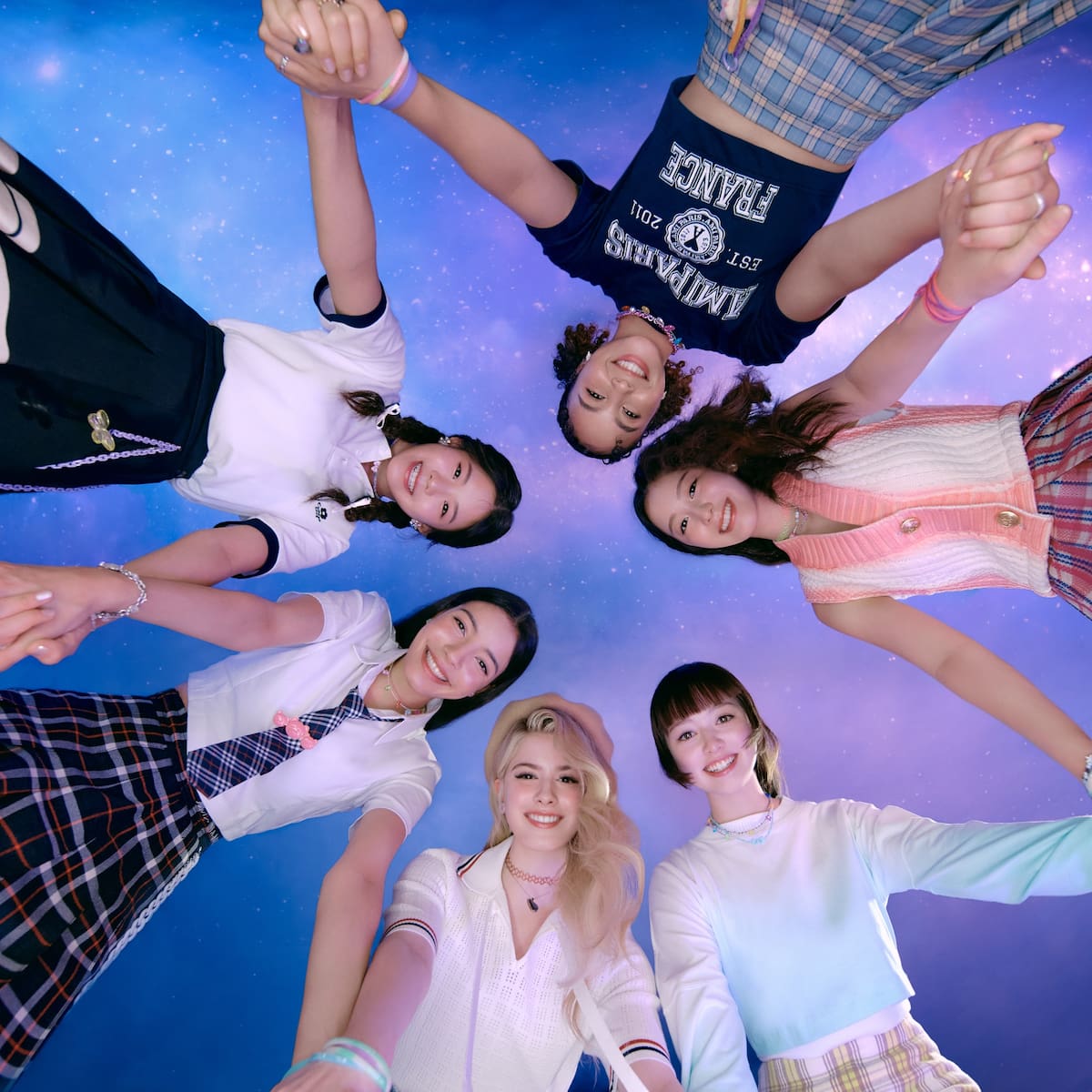 Miembros de Vcha. / JYP Entertainment.