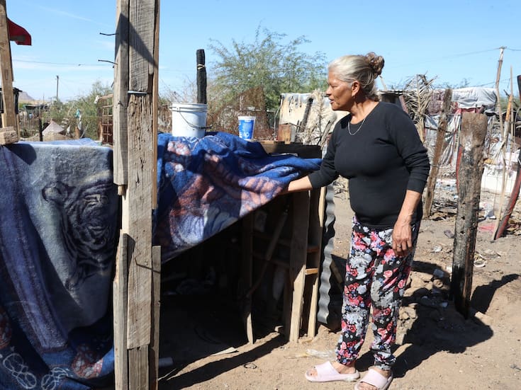 Margarita Silva, sobreviviente de incendio, busca ayuda tras perder su hogar en El Guayacán
