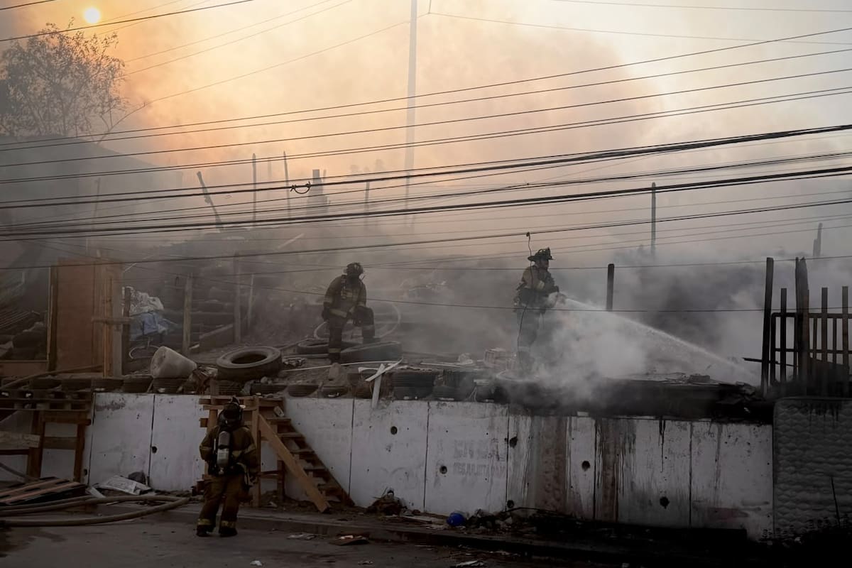 Incendio destruye cinco viviendas en asentamiento de Paseo Santa María