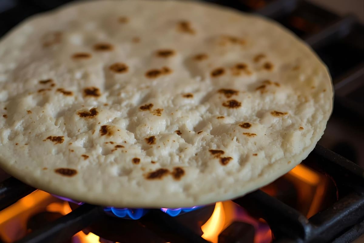 ¿Es bueno calentar las tortillas directamente en el fuego?