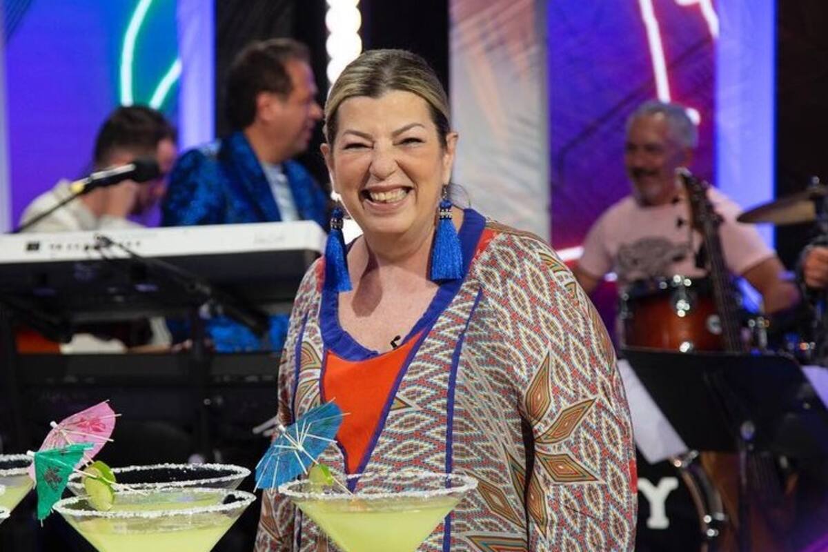 Margarita “La Diosa de la Cumbia” sorprendió a su esposo besándose con su mejor amiga